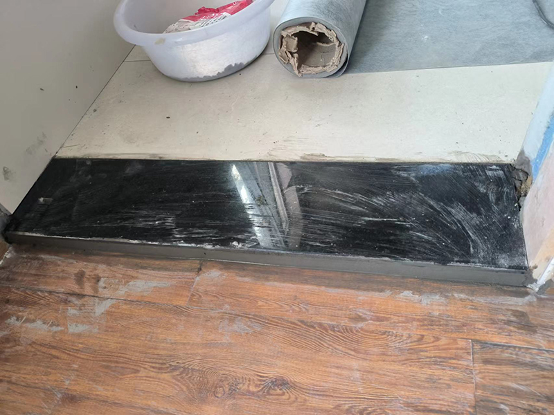 客廳地面裝修瓷磚，用水泥好還是瓷磚膠好？(圖3)