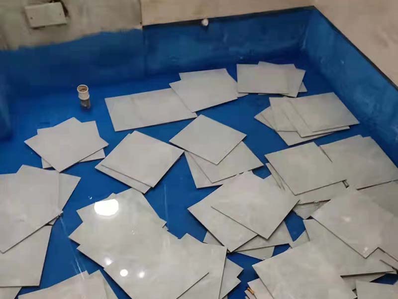 衛(wèi)生間改造不想拆瓷磚怎么翻新？衛(wèi)生間裝修費(fèi)用大概多少錢？(圖4)